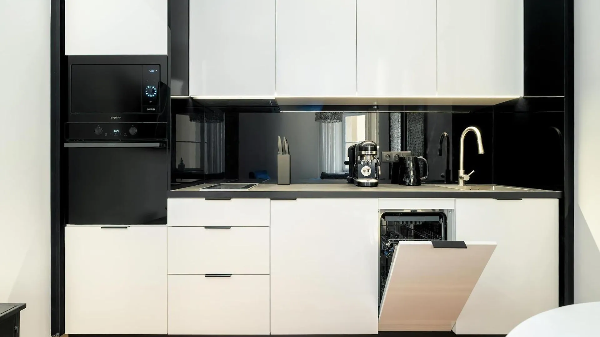 Stylowe Apartamenty W Centrum Poznania By Noclegi Renters 0*, Posen
